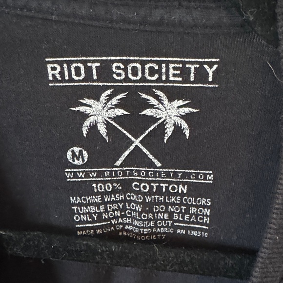 Riot Society Black Tee with Palm Tree Graphic - Picture 2 of 4